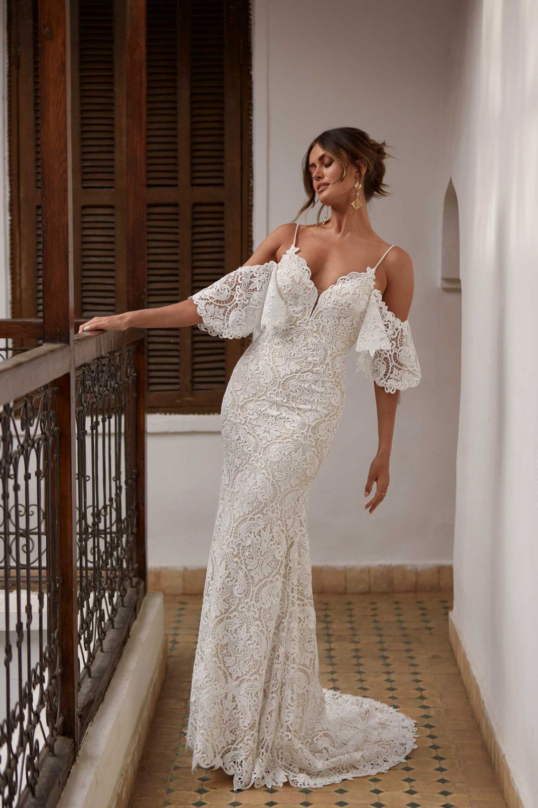 ARWEN ML17488 FULL LACE FITTED GOWN WITH SPAGHETTI STRAPS AND DETACHABLE OFF SHOULDER FLUTTER